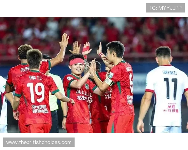 黄紫昌妻子盛赞其赤诚品格坚定赴苏超赛场展现责任与担当 黄紫昌妻子盛赞其赤诚品格坚定赴苏超赛场展现责任与担当